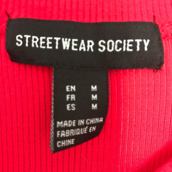 Red Ribbed Tee - Picture 2 of 2